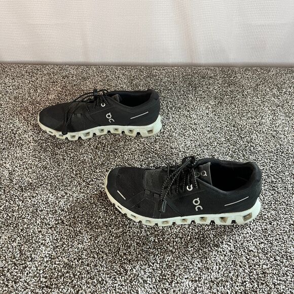 On Running Cloud 5 Running Shoes Size 8.5 Womens Black Comfort Trainers - Picture 6 of 6
